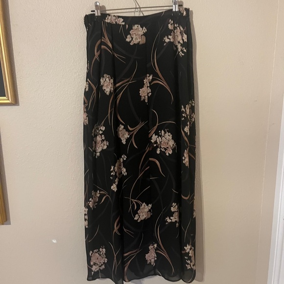 Vintage Worthington Black and Floral Maxi Lined Skirt Size 8 - Picture 4 of 6